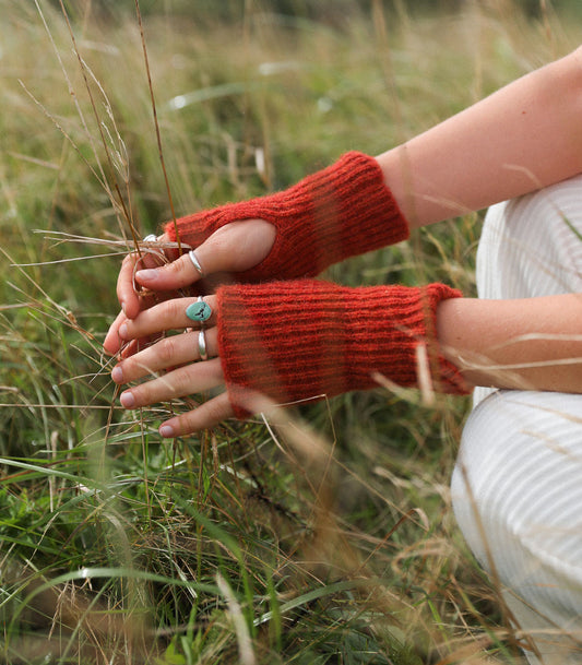 Gant mi-doigts laine Alpaga + Mérinos tricotée à la main - Brulée